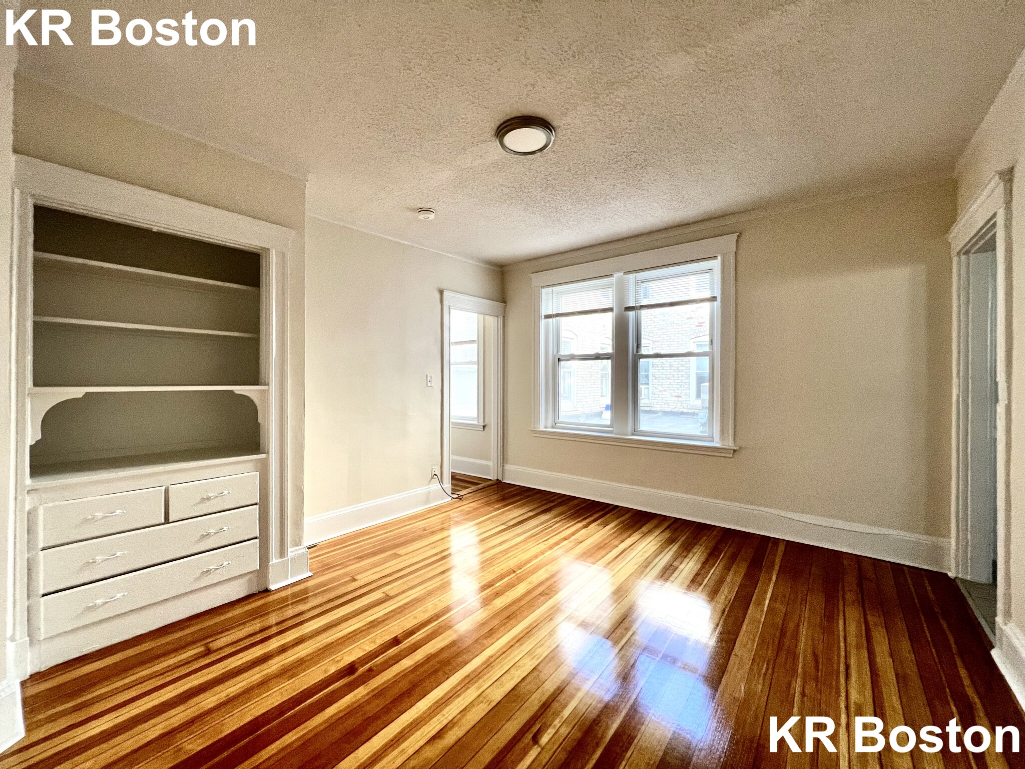 6 Barrows St, Allston