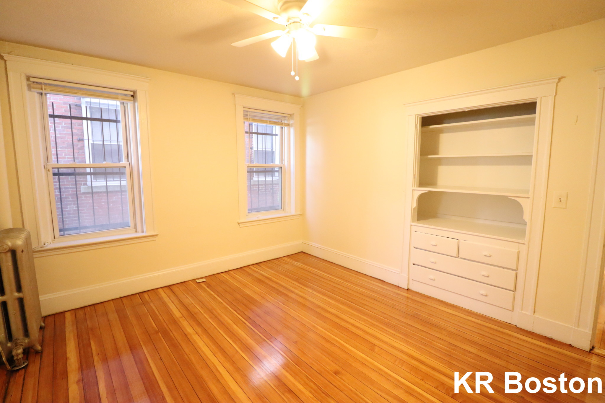 6 Barrows St, Allston