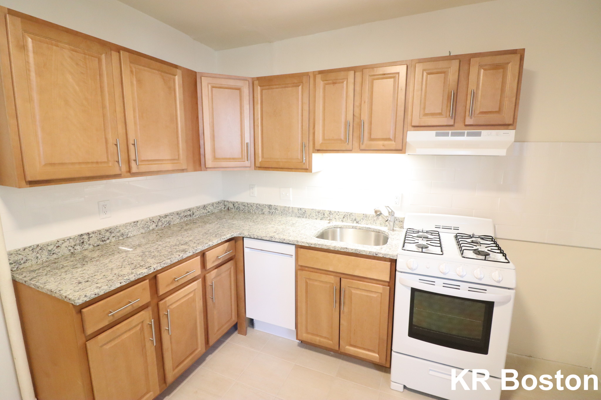 6 Barrows St, Allston