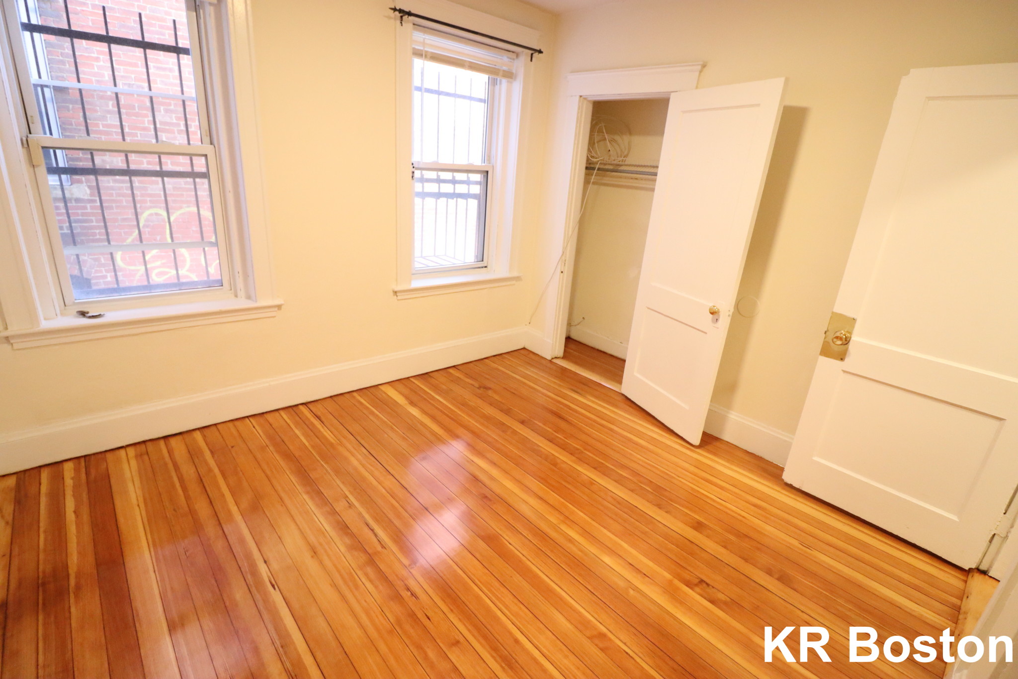 6 Barrows St, Allston