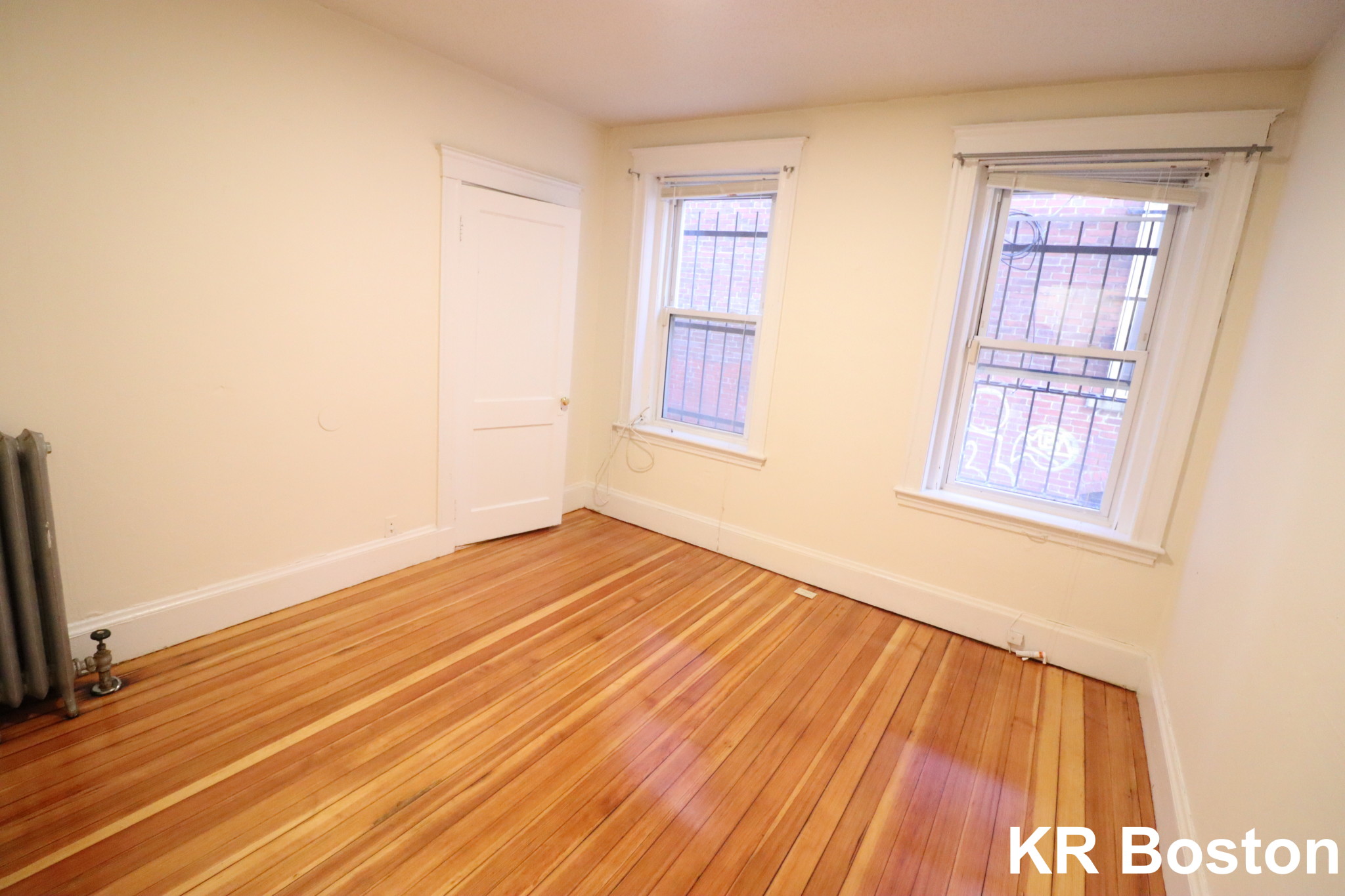 6 Barrows St, Allston