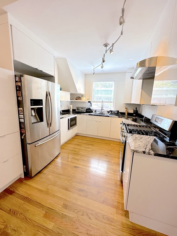 6 Barstow St, Oak Square