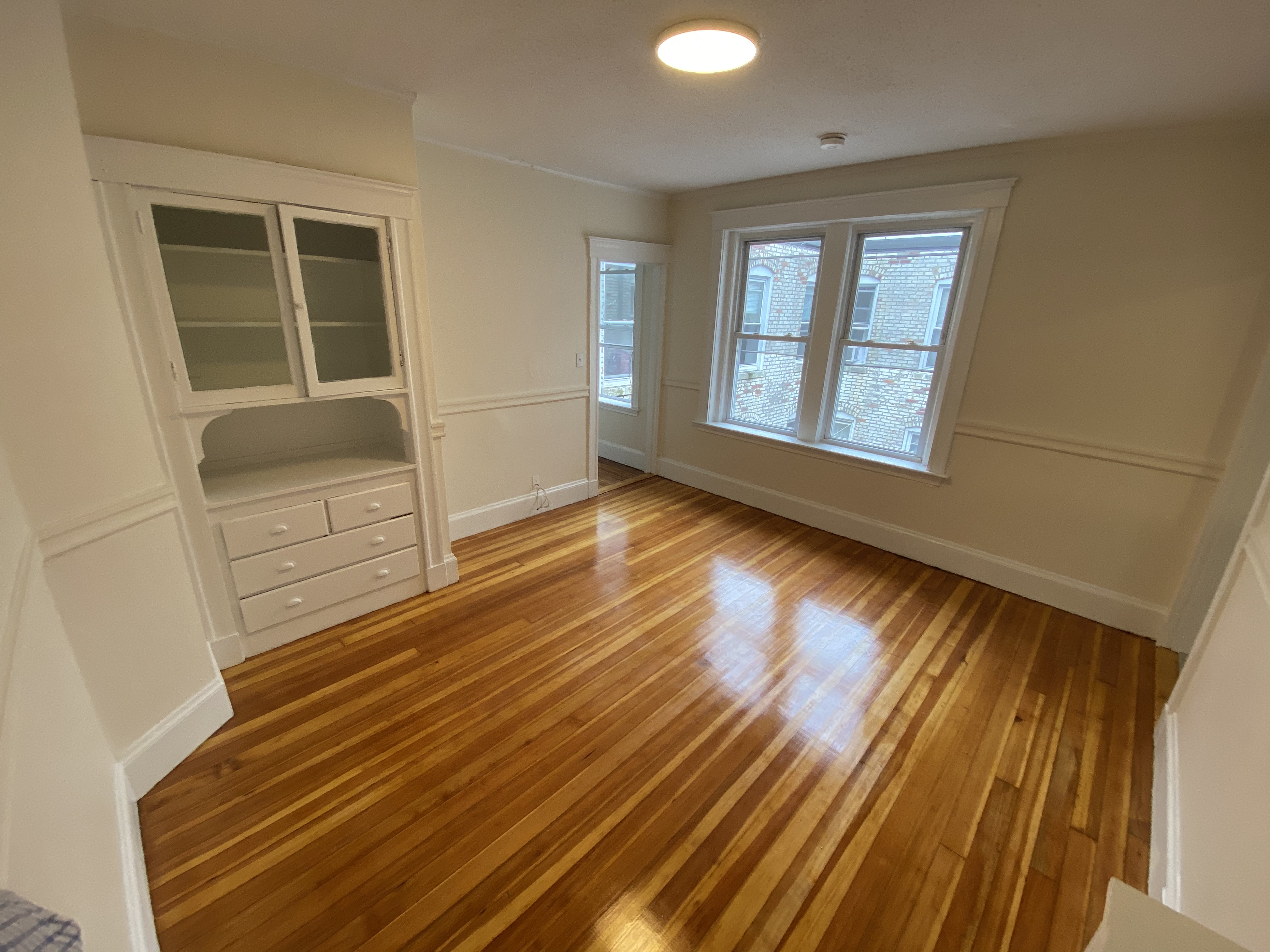 6 Barrows St, Allston