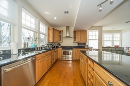 51 Winslow Rd, North Brookline
