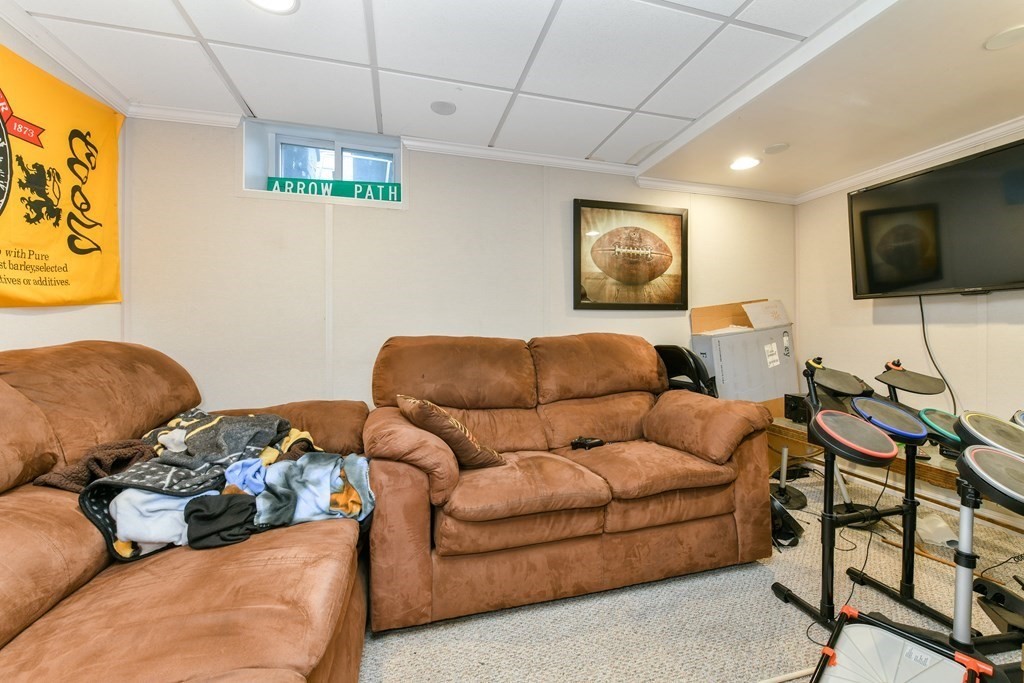 6 Windom St, Allston