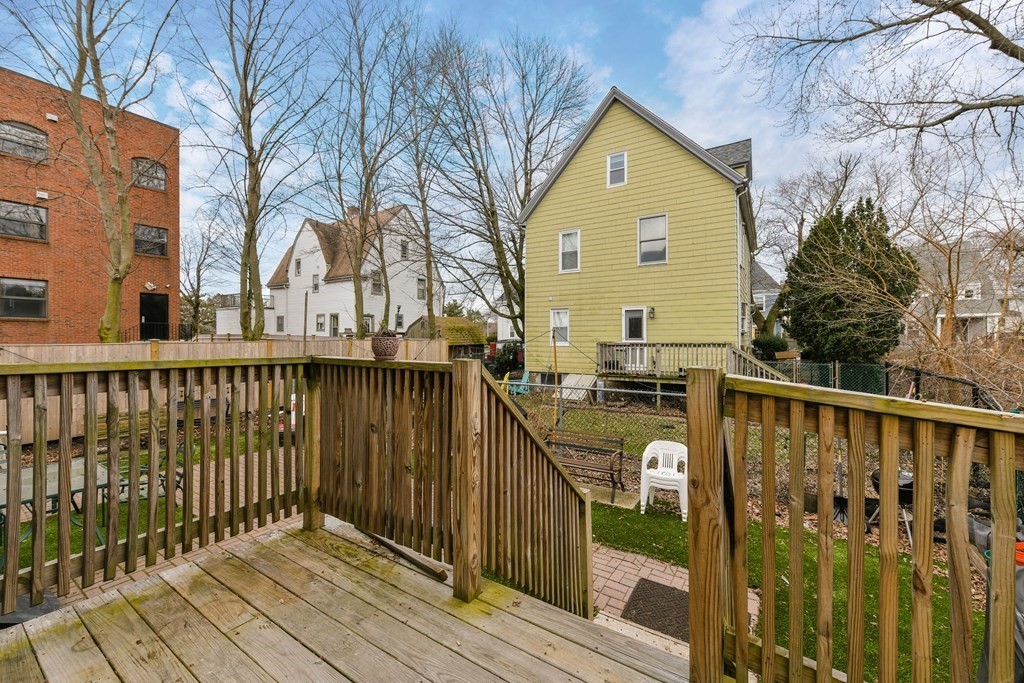 6 Windom St, Allston