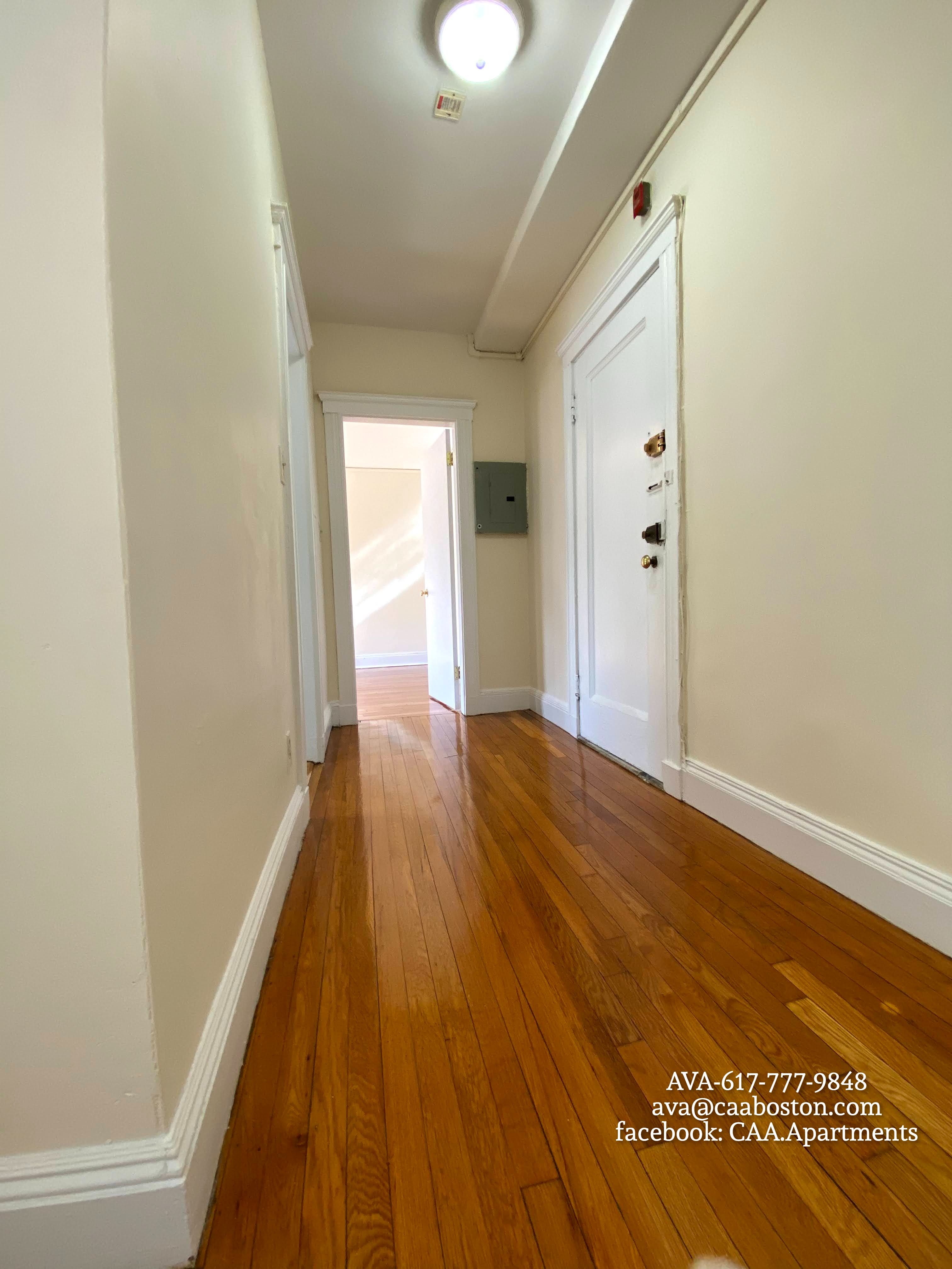 135 Washington St, Brighton