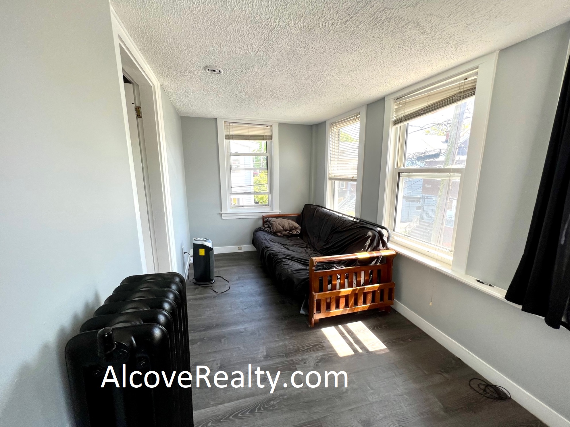 39 Sterling St, Teele Square