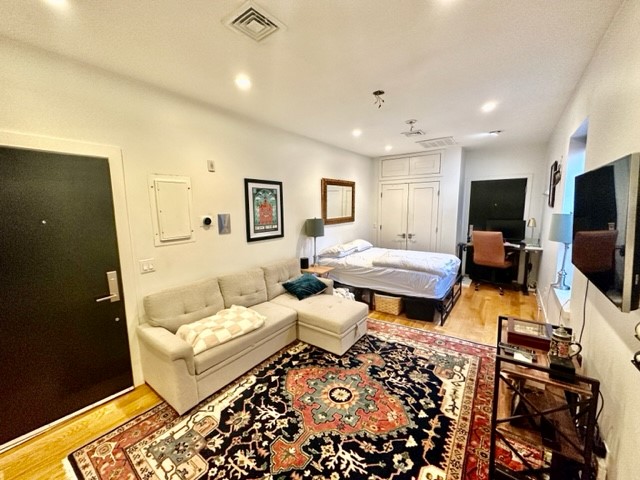 24 Fleet St, North End