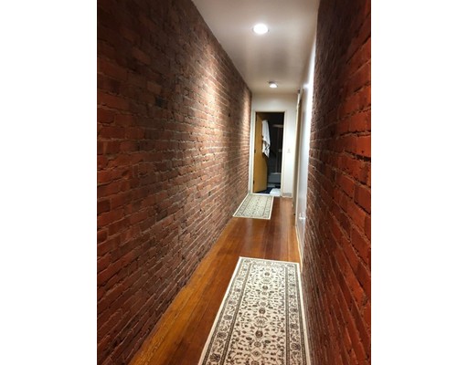 111 Gainsborough St, Fenway