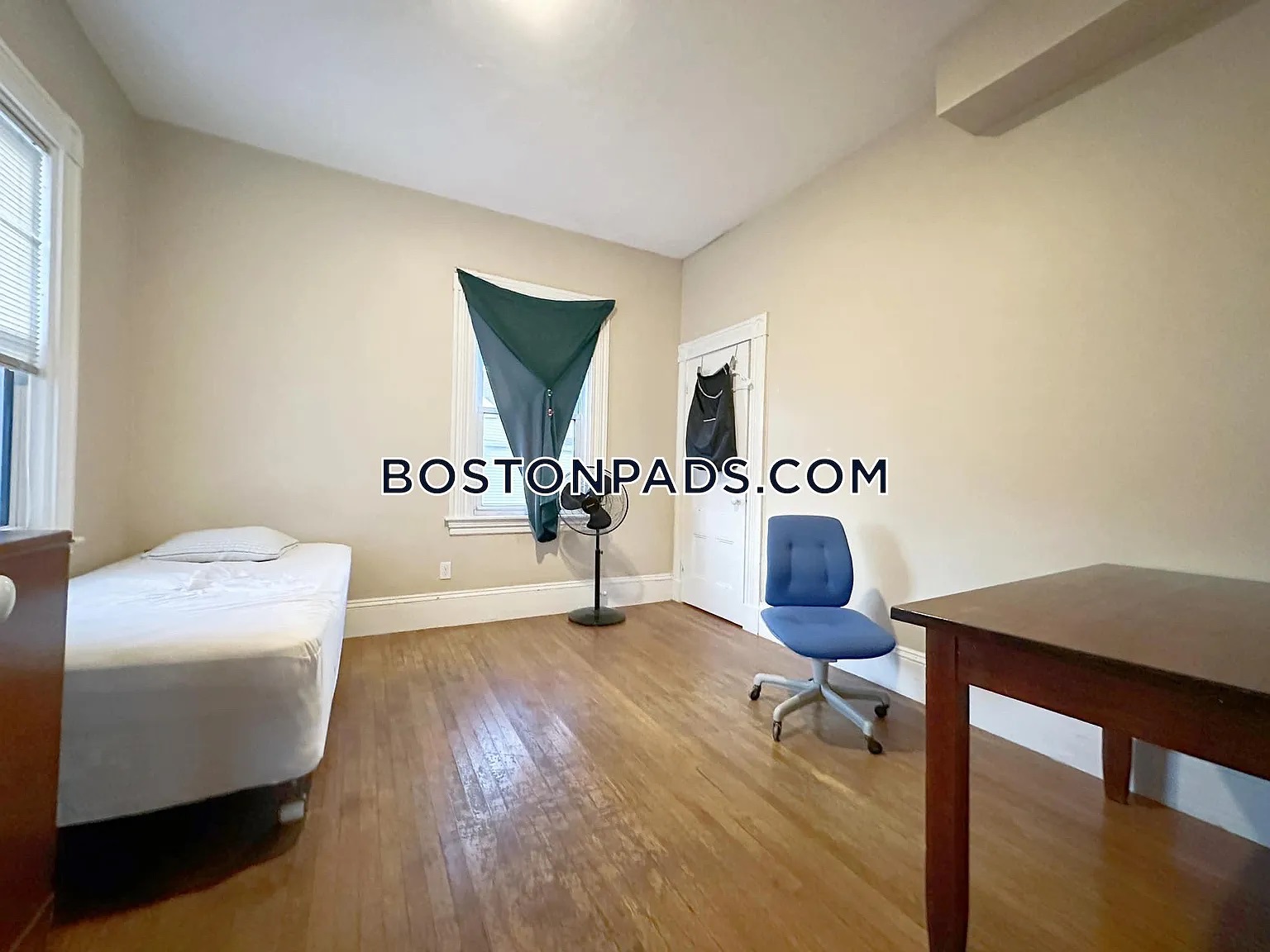 38 Floyd St, Waltham