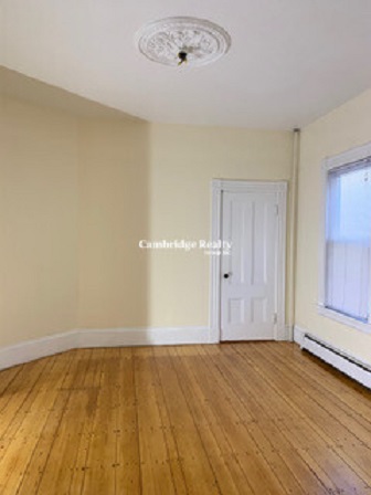 547 Broadway, Magoun Square