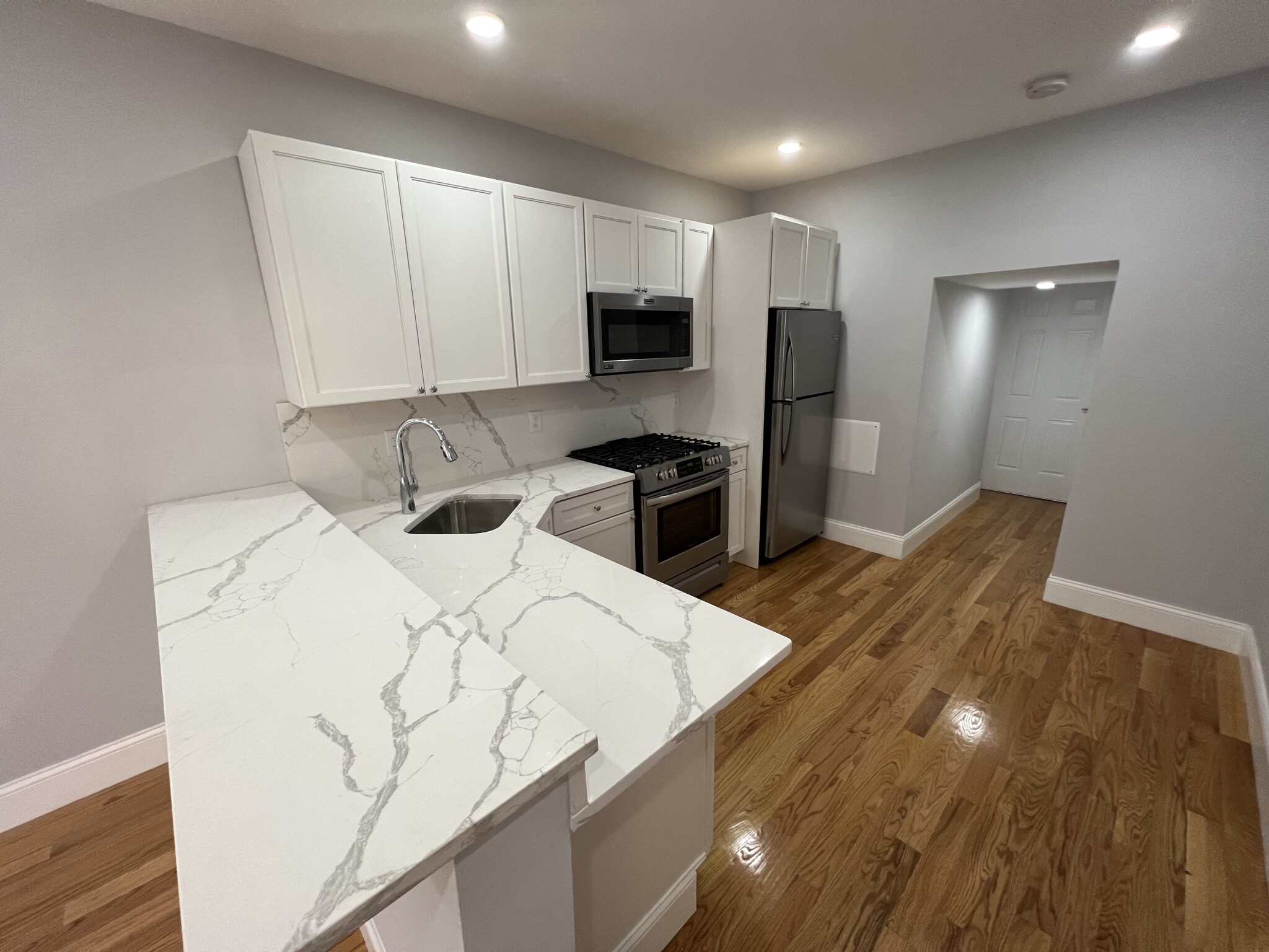 372 Oxford St, Porter Square