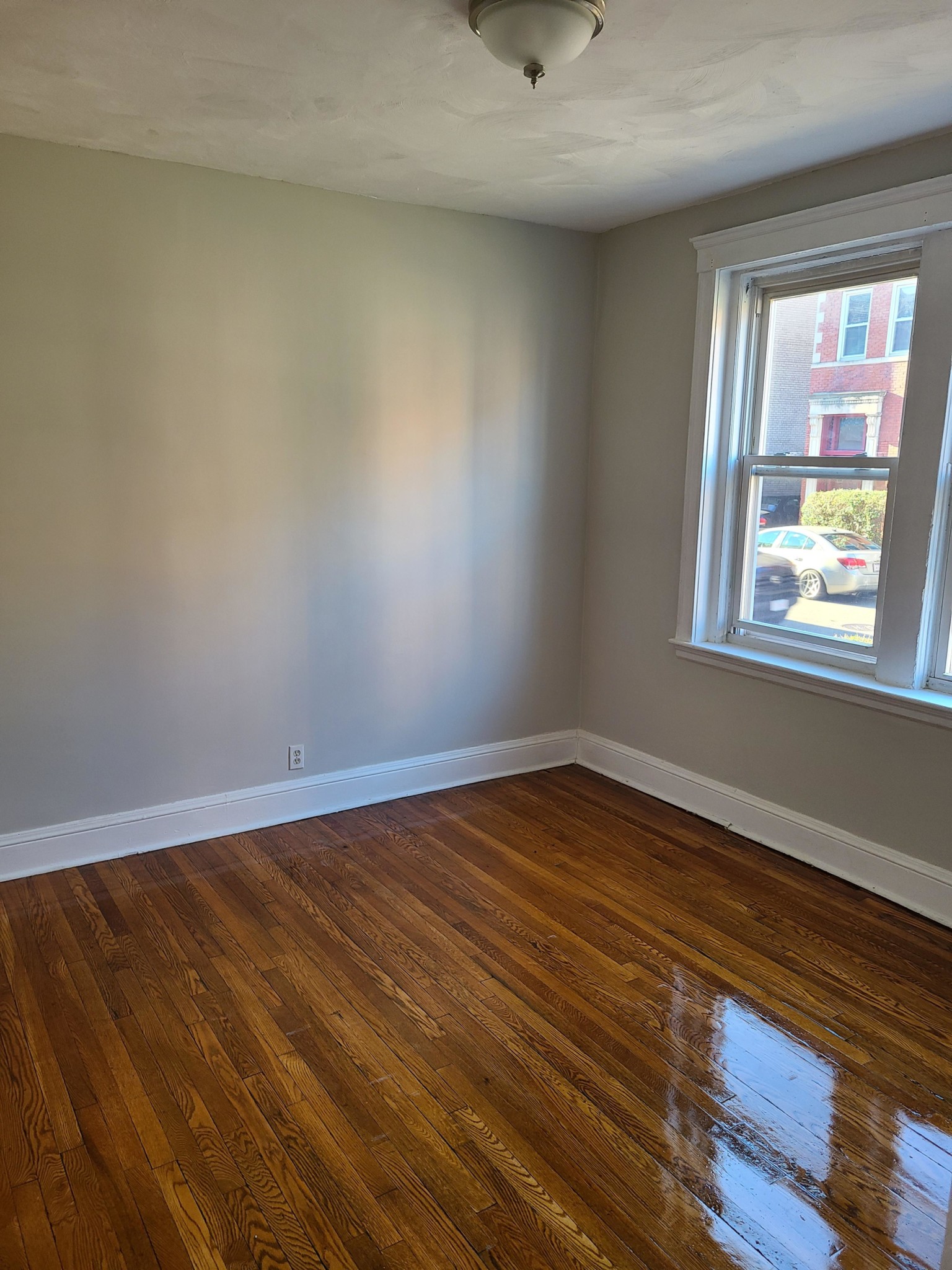 325 Summit Ave, Brighton