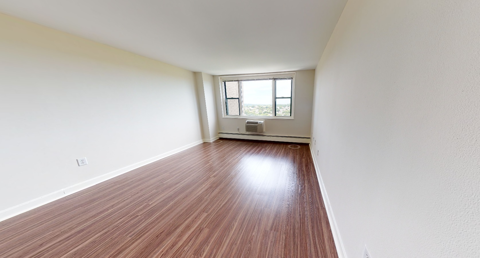 700 Huron Ave, Strawberry Hill