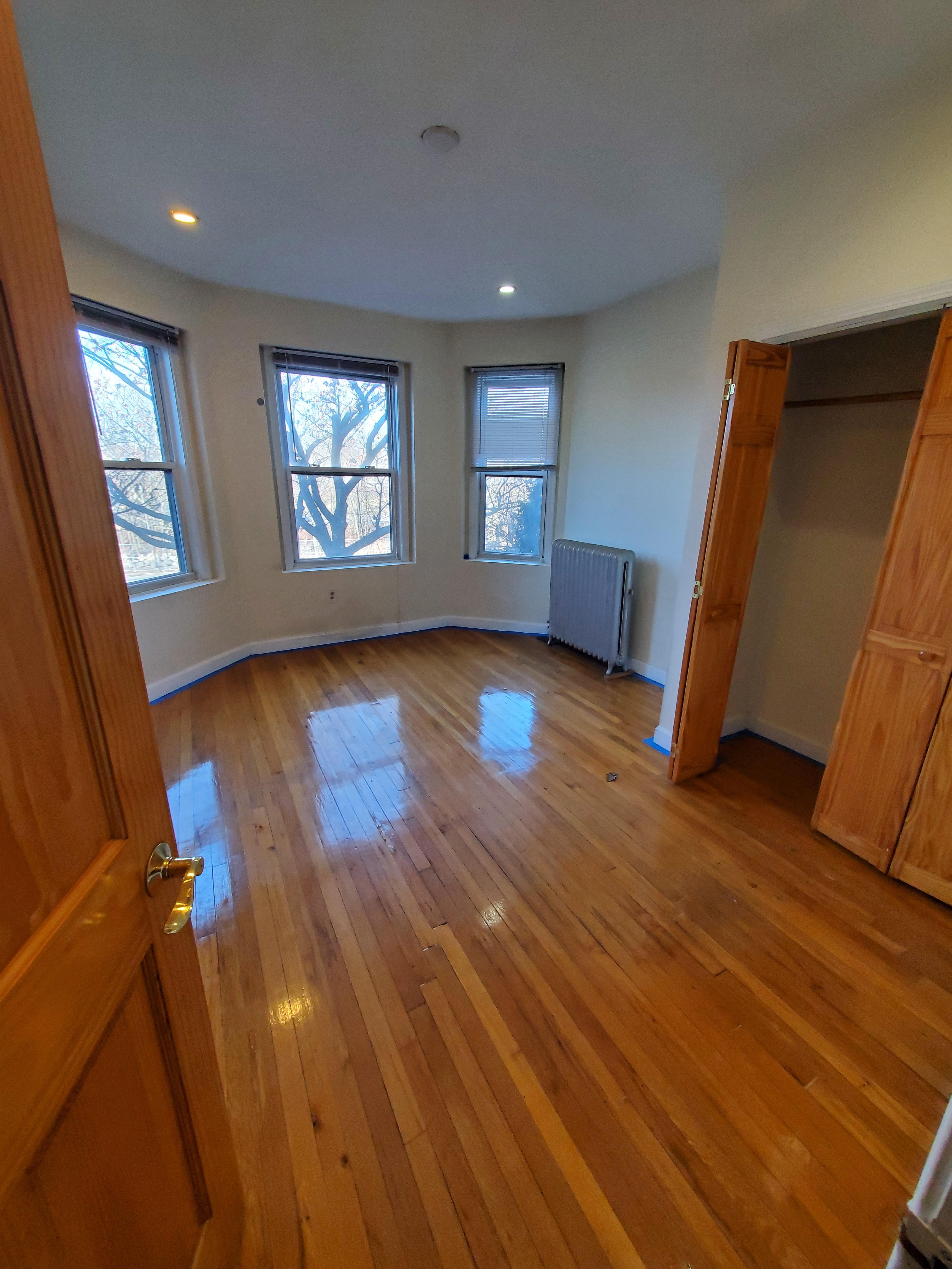 352 Riverway, Mission Hill