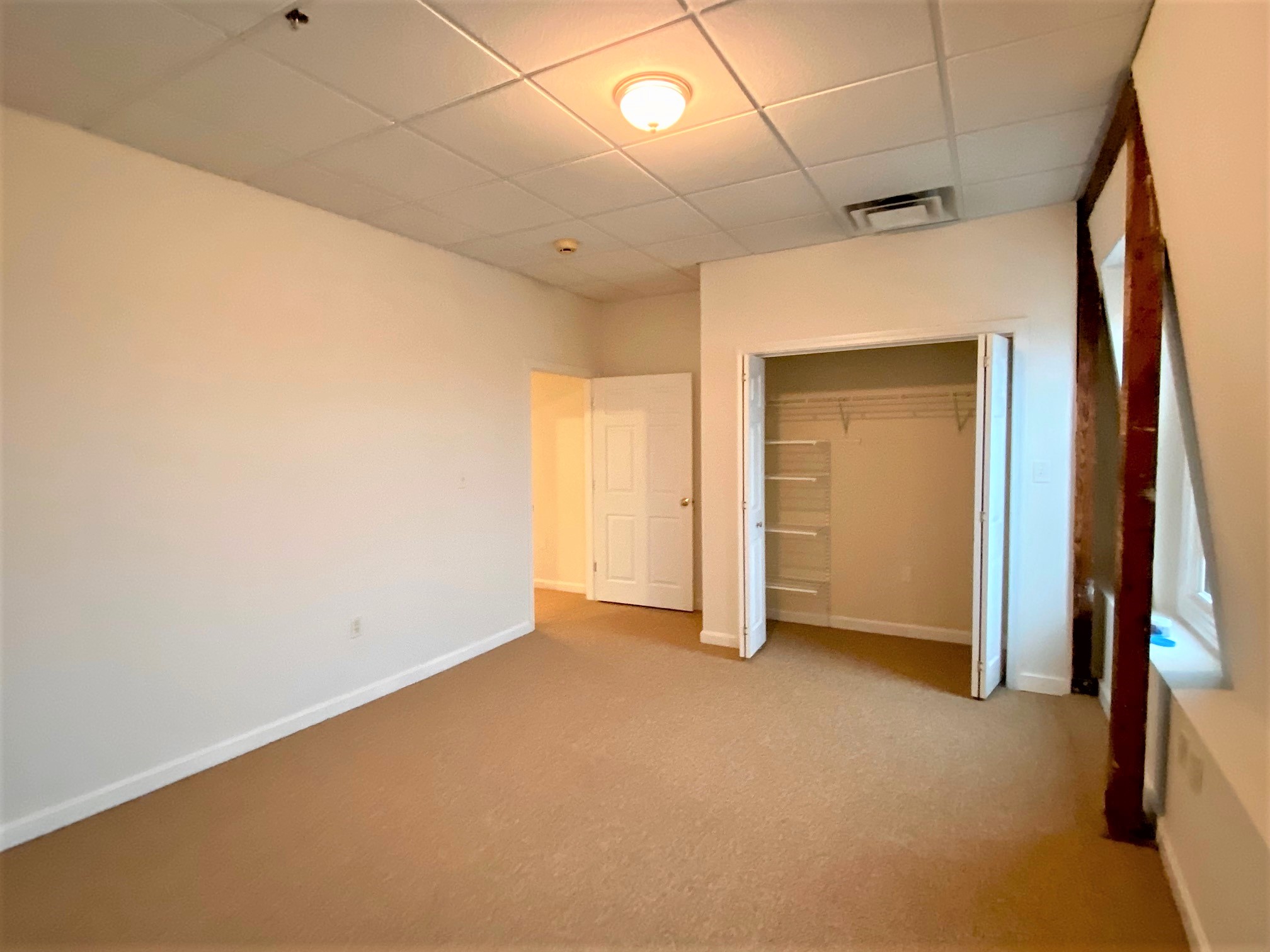 379 Main St, Medford