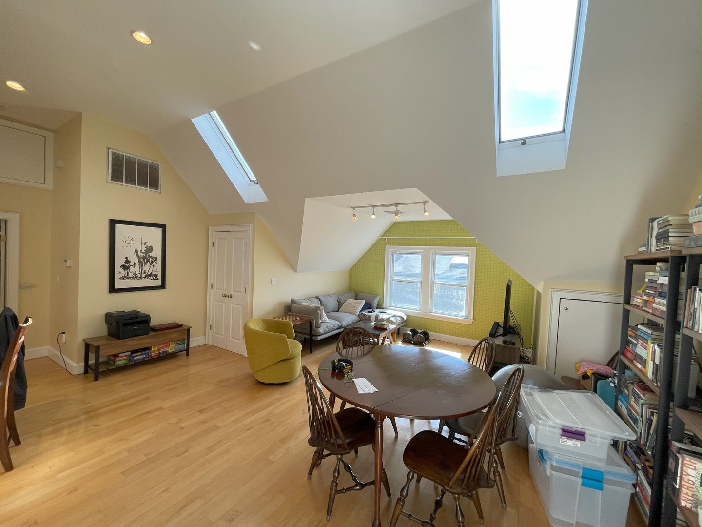 19 Chandler St, Tufts