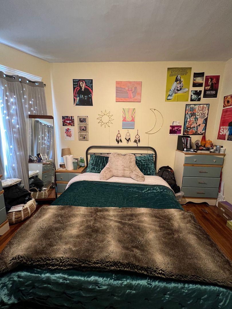 17 Dow St, West Somerville