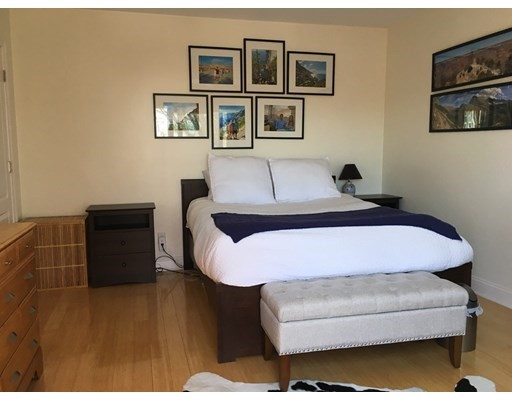 156 O St, South Boston