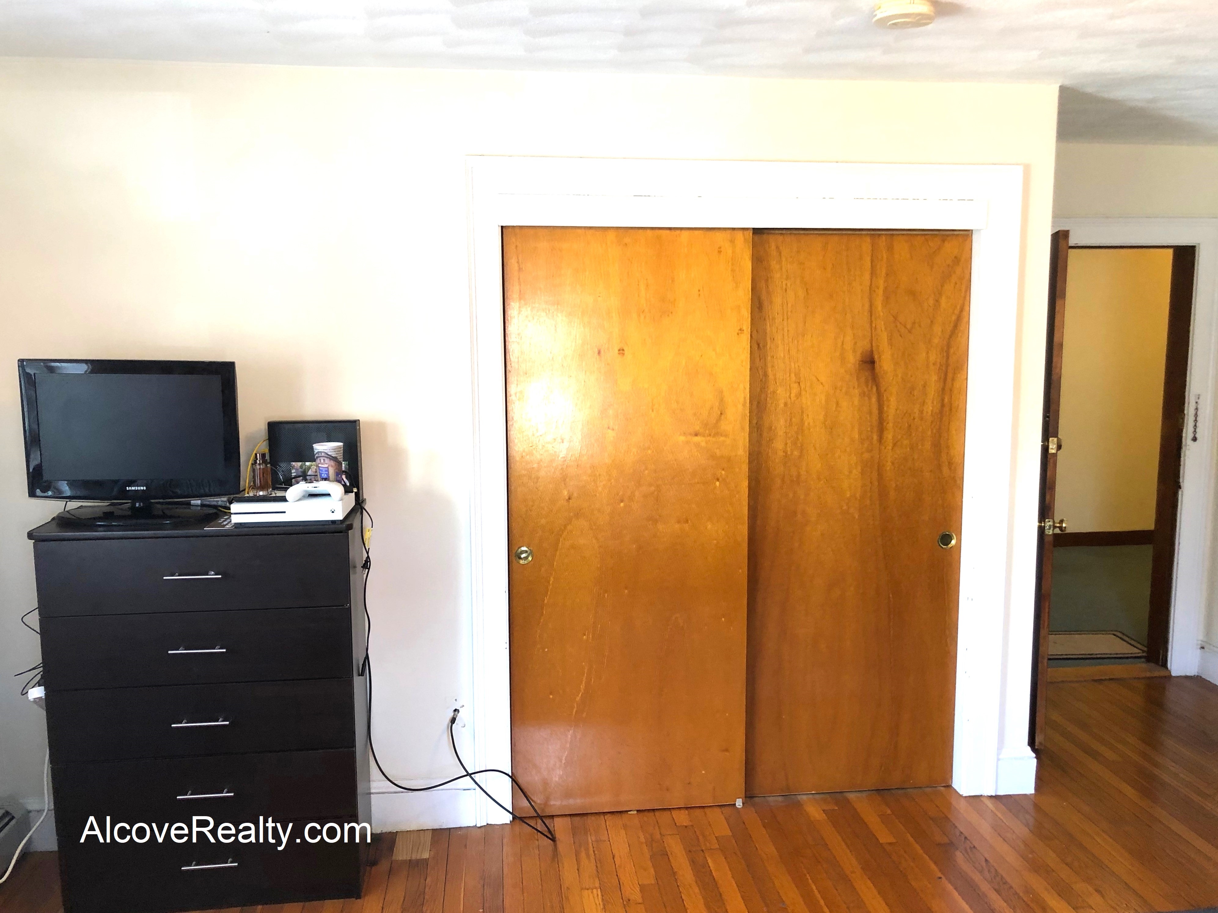 38 Day St, Davis Square