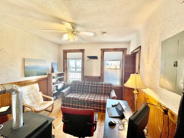 4 Garden Ct, North End