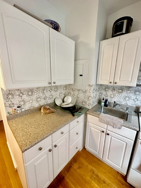 11 Unity St, North End