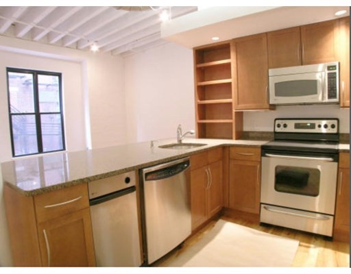 111 Beach St, Leather District