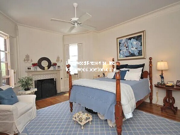 318 Commonwealth Ave, Back Bay