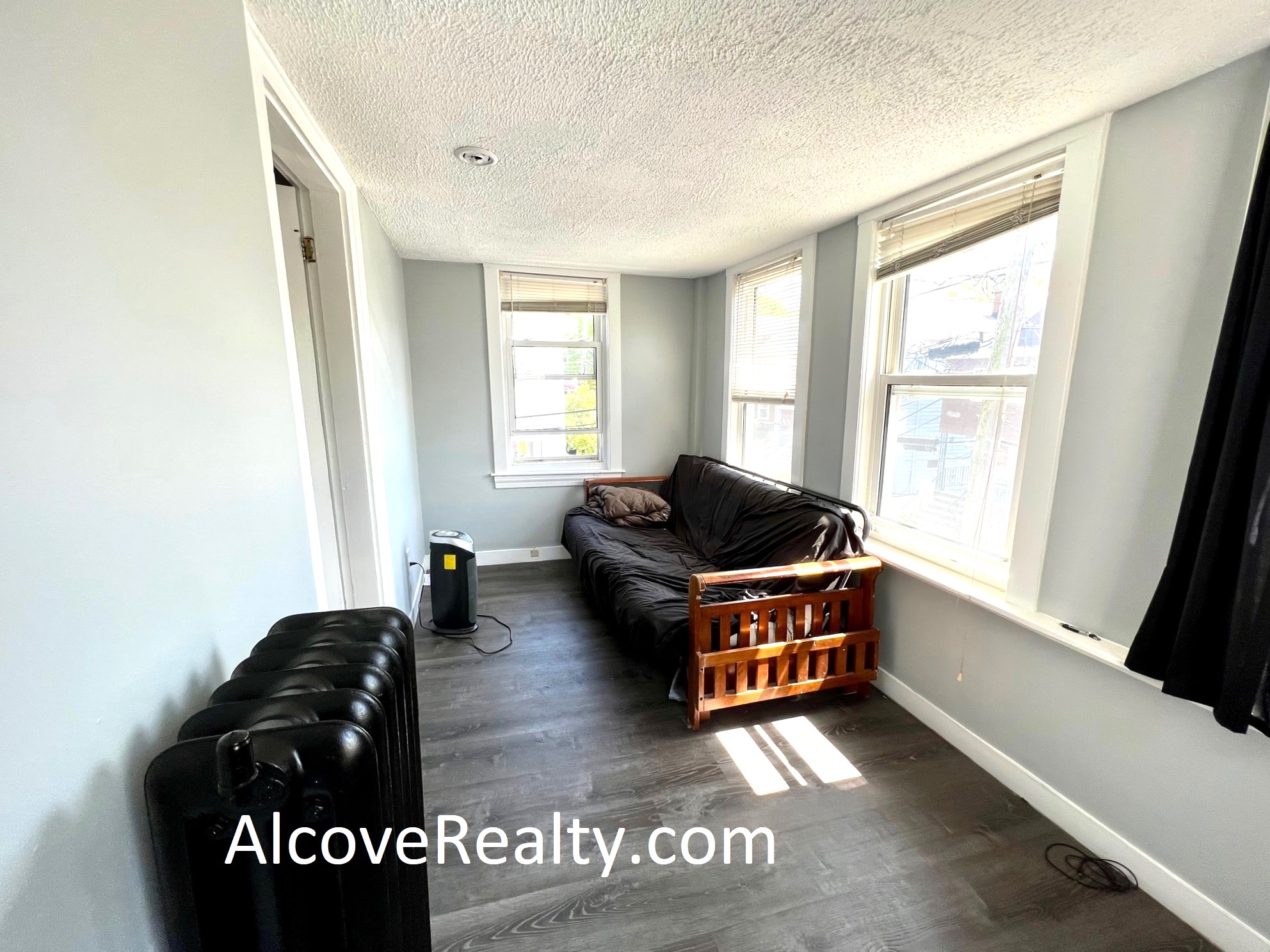 37 Sterling St, Teele Square