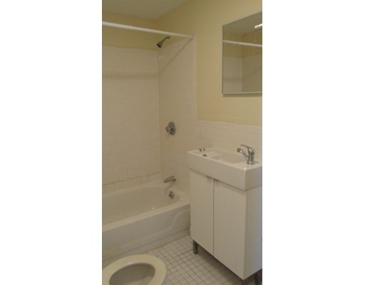 10 Leedsville St, Dorchester