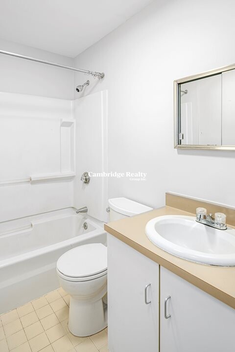 119 Pacific St, Central Square