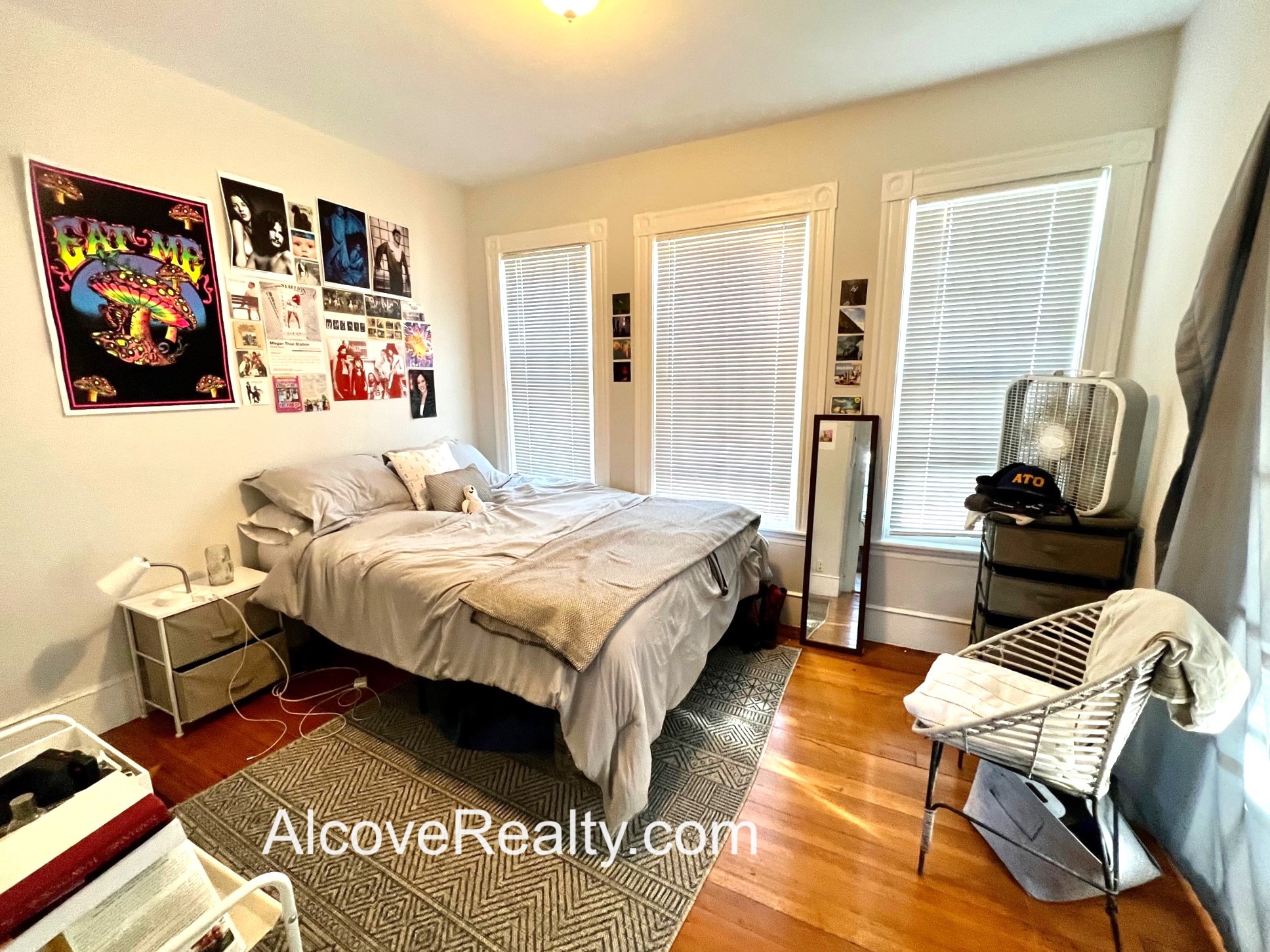 69 Davis Sq, Davis Square