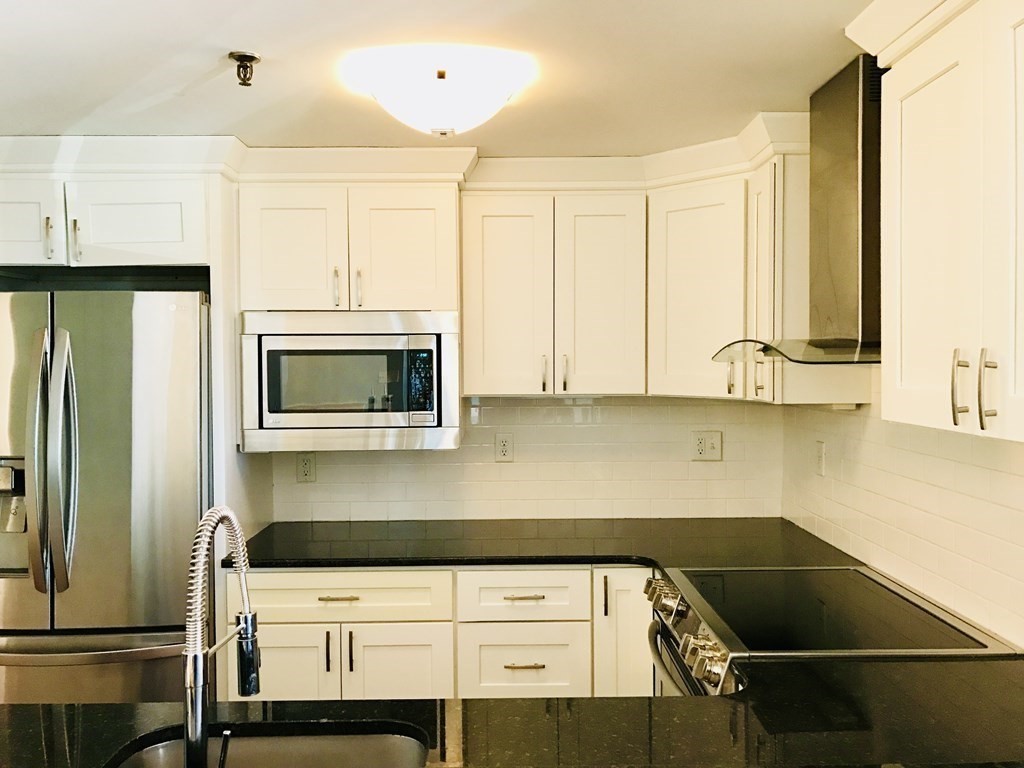 390 Commonwealth Ave, Back Bay