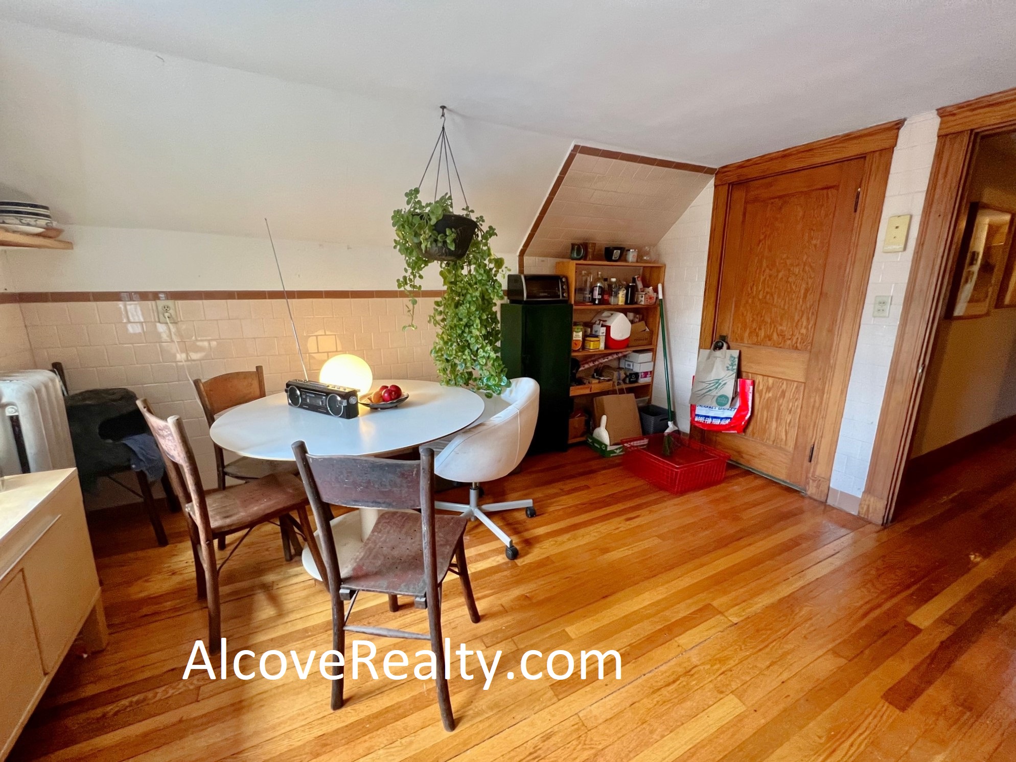 40 Alfred Rd, Arlington