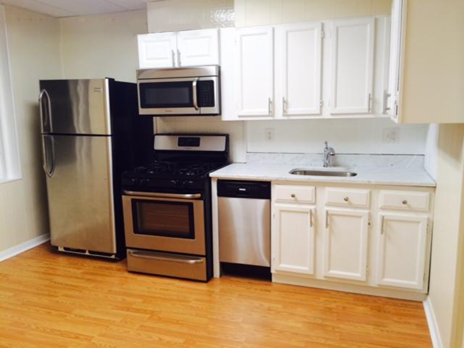 438 Meridian St, East Boston