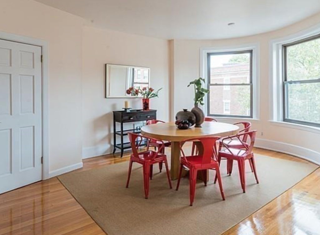 39 Saint Paul St, Coolidge Corner