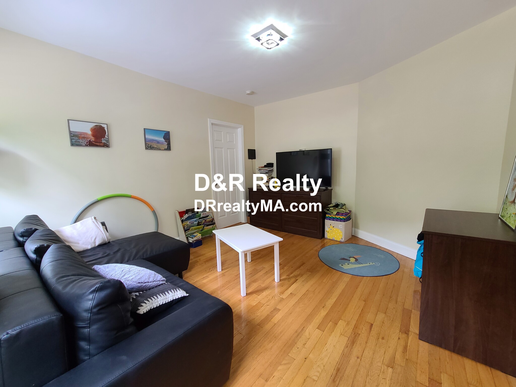 18 Holmes St, Allston