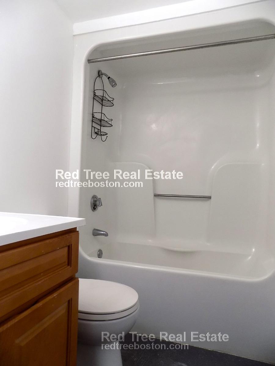 1 Pine St, Chinatown