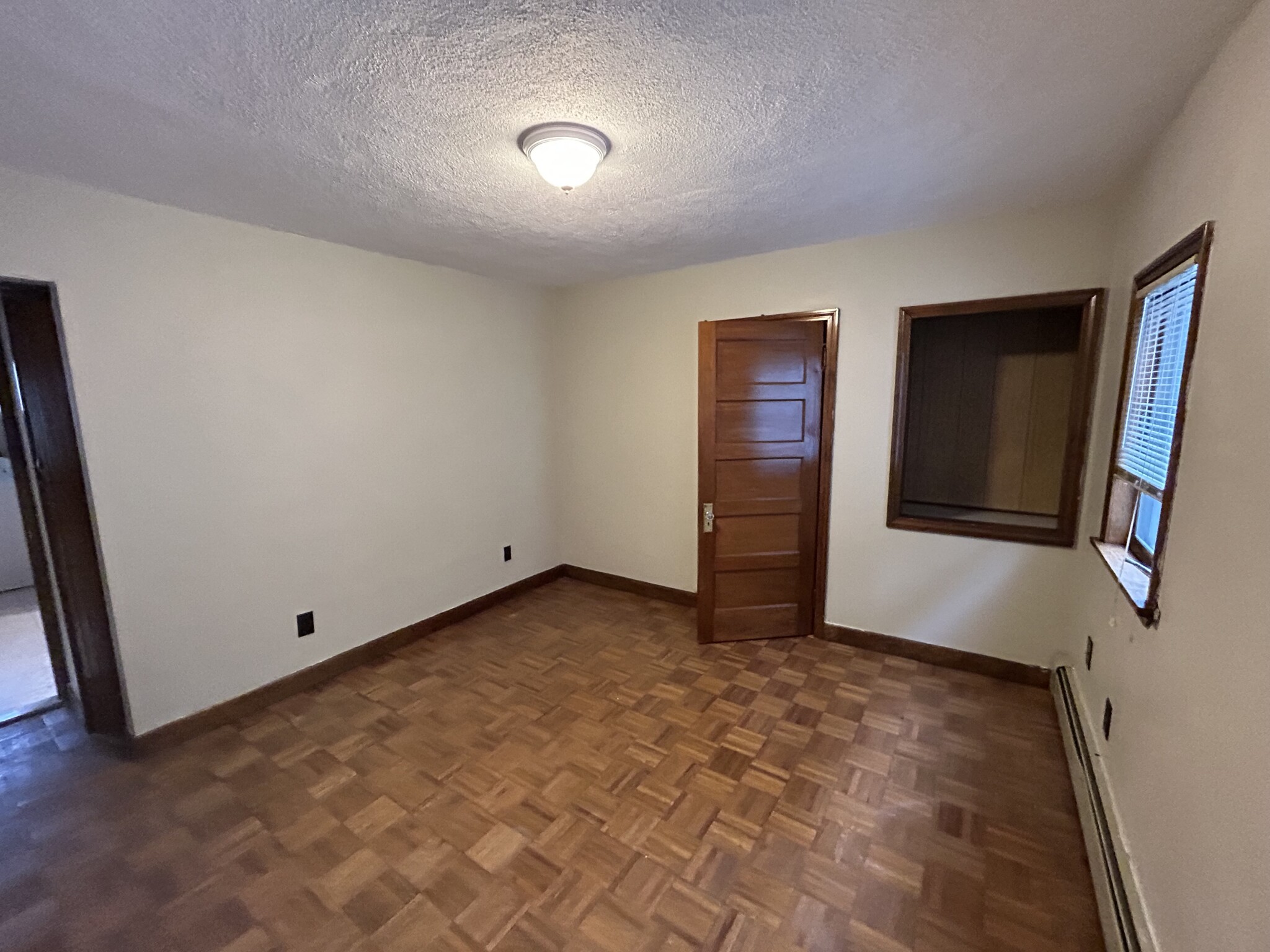 86 Medford St, Medford