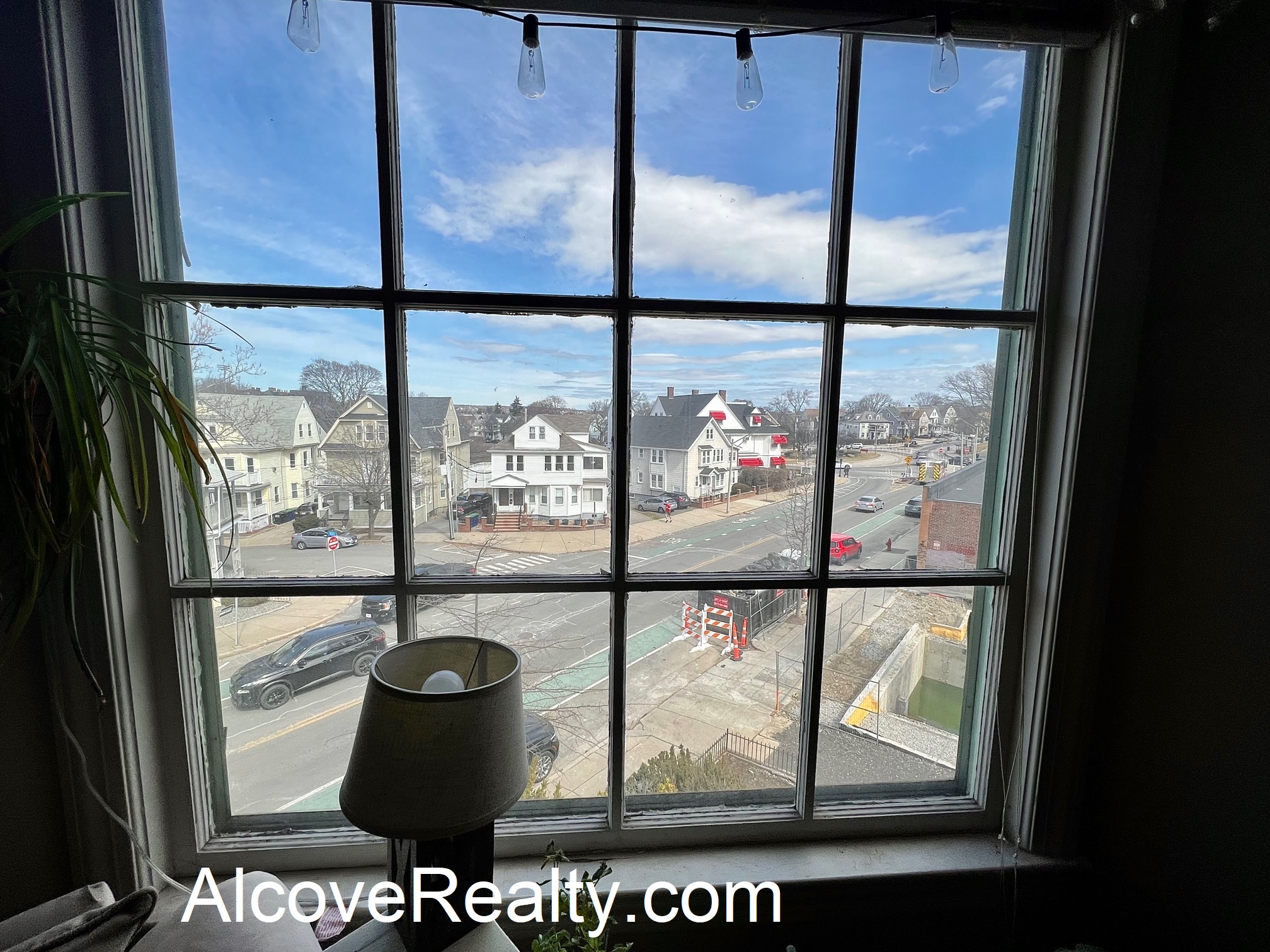 882 Broadway, Davis Square