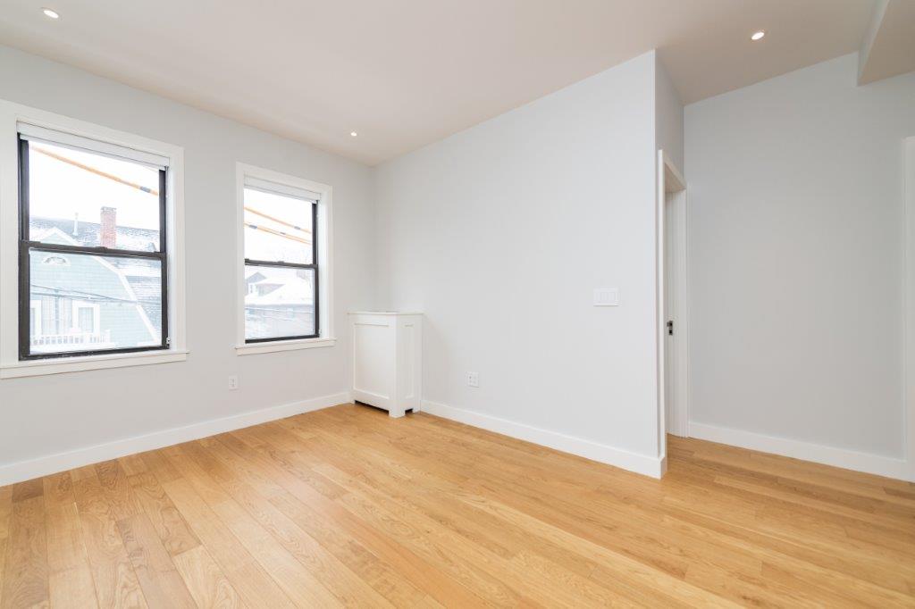 13 Sparhawk, Brighton