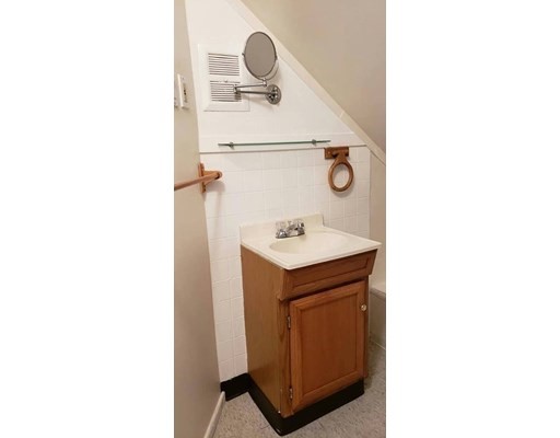 15 Carlton St, Davis Square