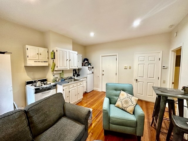 24 Hull St, North End