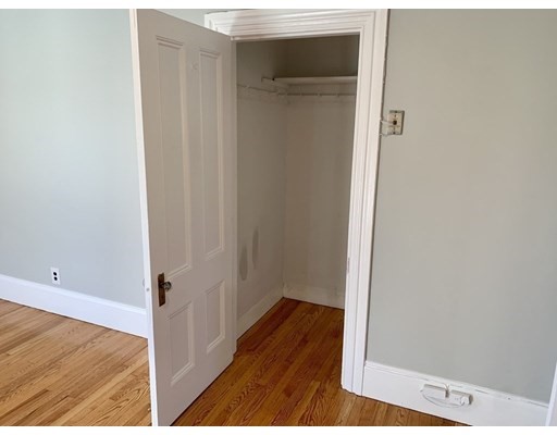 121 Thorndike St, East Cambridge