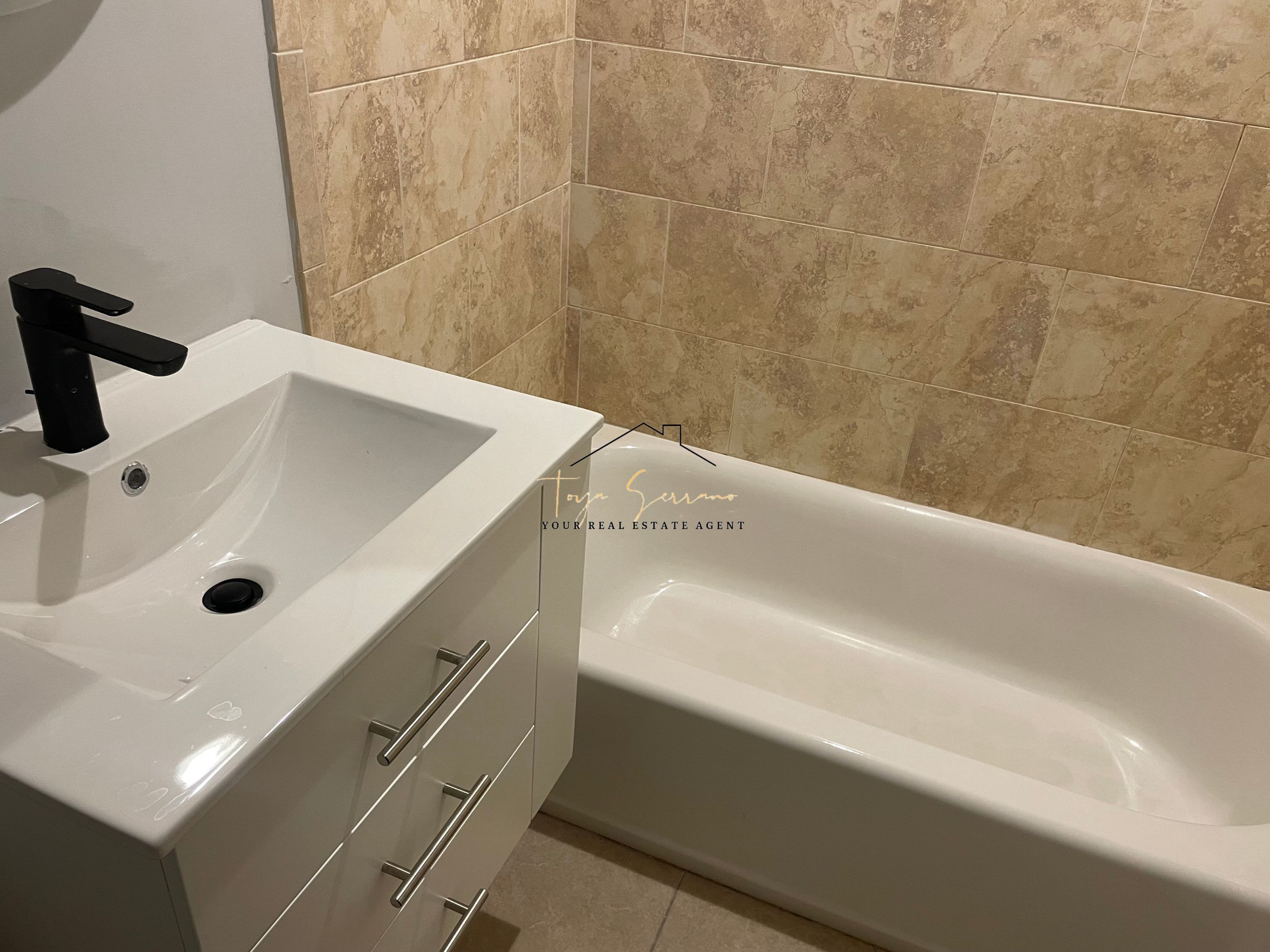 131 Cottage St, East Boston