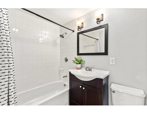 29 Eden St, Charlestown