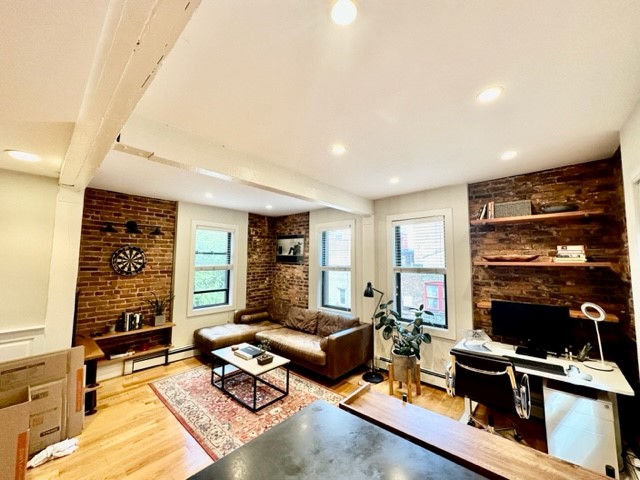 57 Charter St, North End