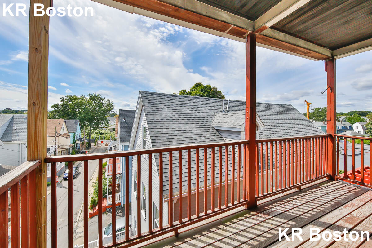 600 Broadway, Ball Square