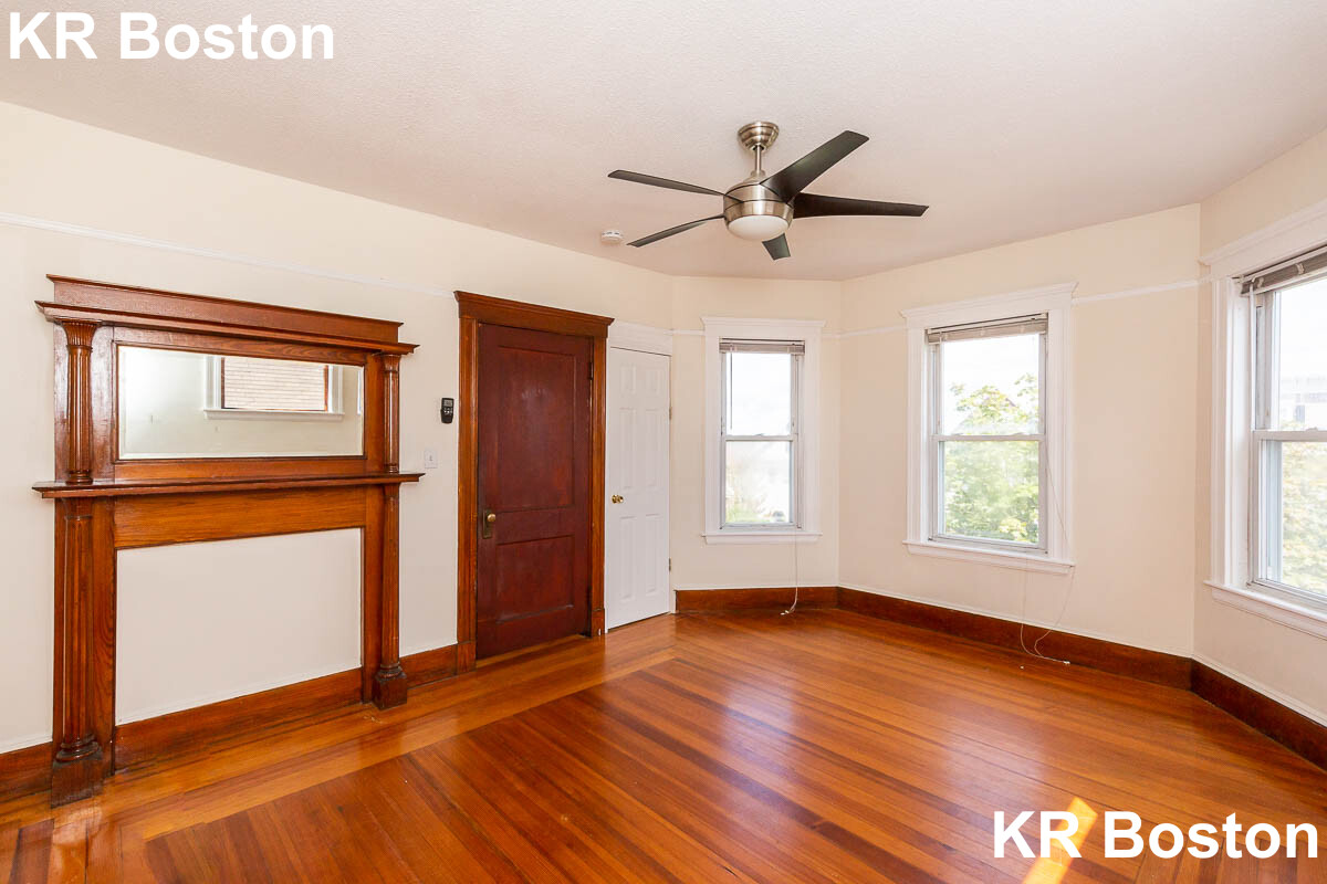 600 Broadway, Ball Square